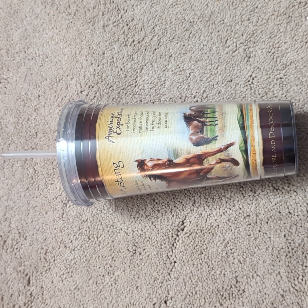 American expedition 24oz plastic tumbler with straw new with tags